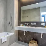 Appartamento Mila - Pool, Gym, Sauna, Terrace & Sea View *
