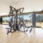 Appartamento Mila - Pool, Gym, Sauna, Terrace & Sea View *