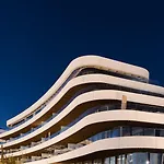 Mila - Pool, Gym, Sauna, Terrace & Sea View *
