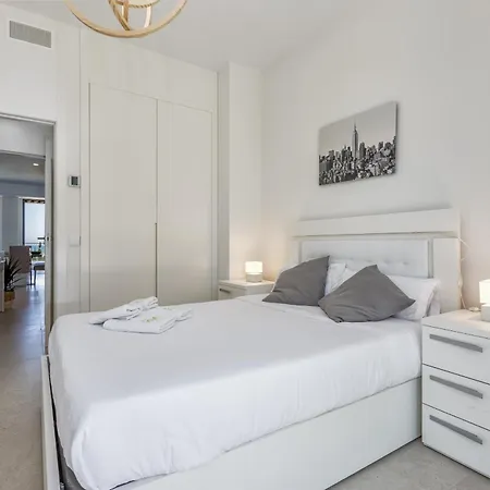 Apartamento Mila - Pool, Gym, Sauna, Terrace & Sea View