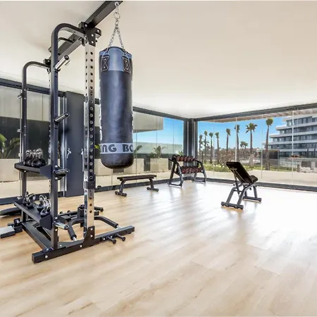 Mila - Pool, Gym, Sauna, Terrace & Sea View Apartamento