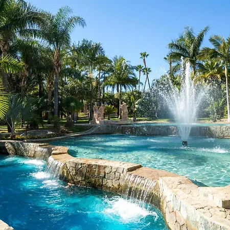 Mila - Pool, Gym, Sauna, Terrace & Sea View