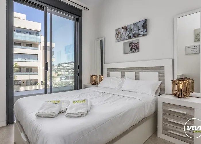 Mila - Pool, Gym, Sauna, Terrace & Sea View