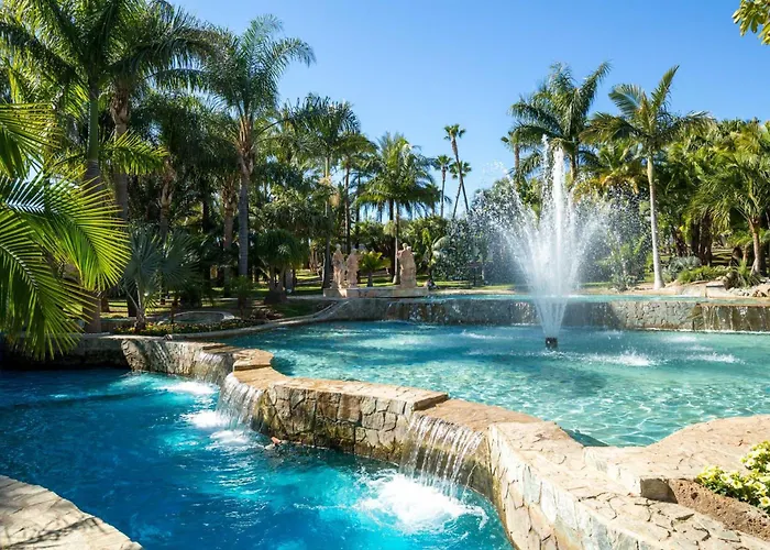 Mila - Pool, Gym, Sauna, Terrace & Sea View