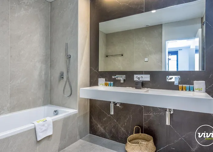 Apartamento Mila - Pool, Gym, Sauna, Terrace&sea View *